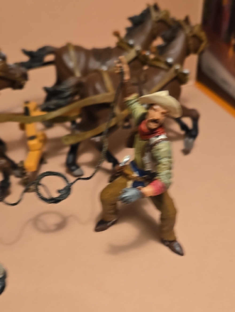 Papo Western Stagecoach Playset with Brown Horses and Multicolored Figures - Picture 7 of 11